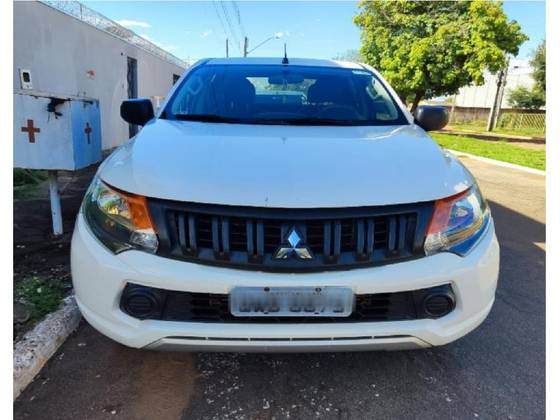MITSUBISHI L200 TRITON 2.4 16V TURBO DIESEL SPORT GLX CD 4P 4X4 MANUAL